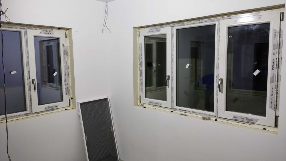 Reparatii geamuri si usi de termopan