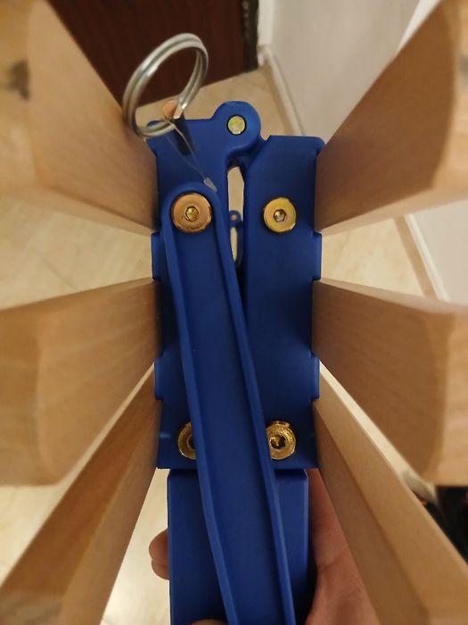 Șoc  !!! 2 sănii foarte bune la preț de mai puțin  una  !