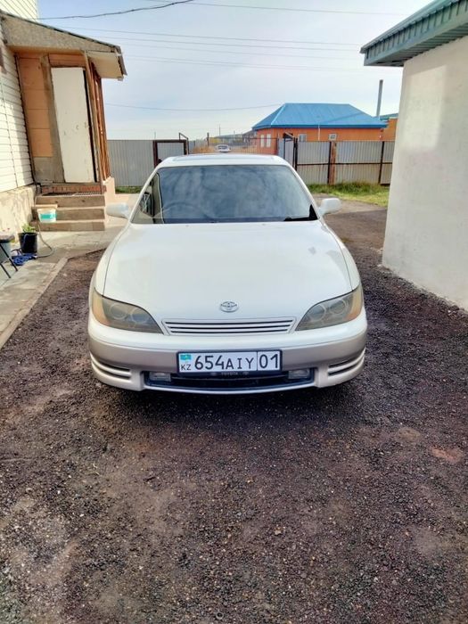 Продам автомобил Toyota vindom