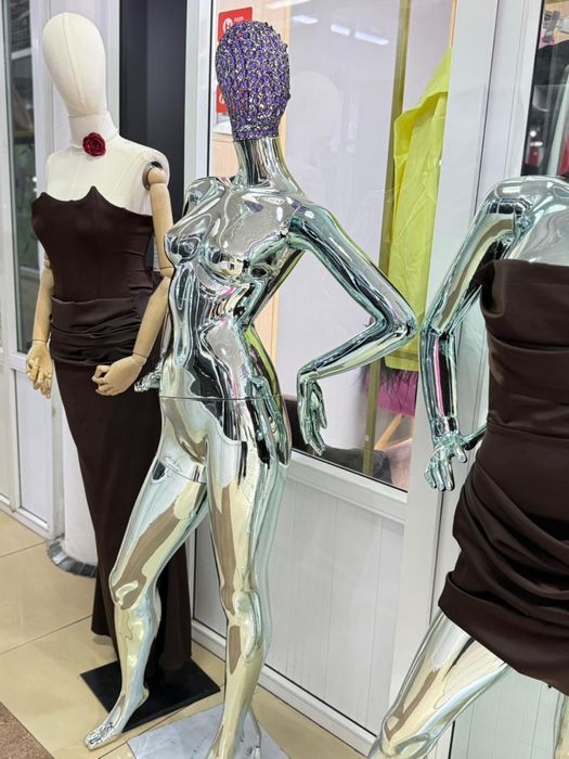 Продам манекены . 1 шт 60000