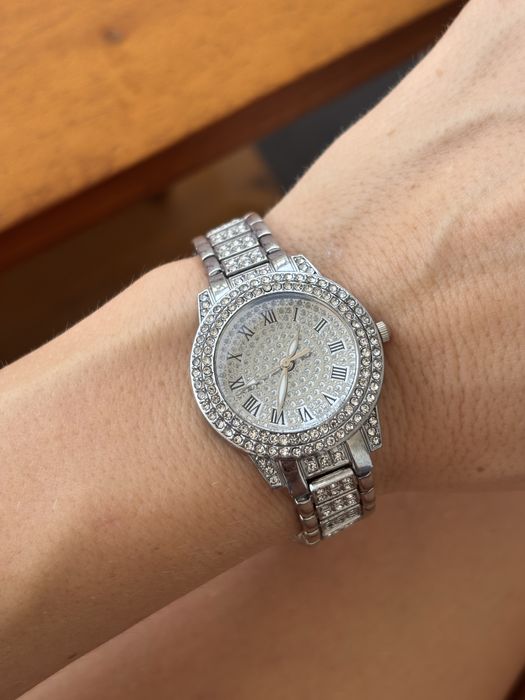 Часовник дамски ново