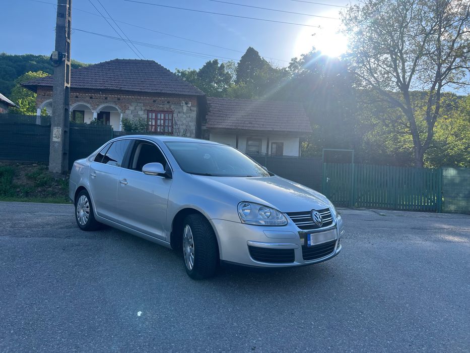 Vand Volkswagen Jetta 1.6 Benzina