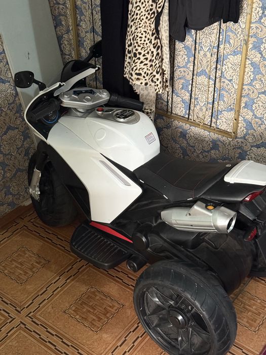 Машинка детский 4-7 йошга