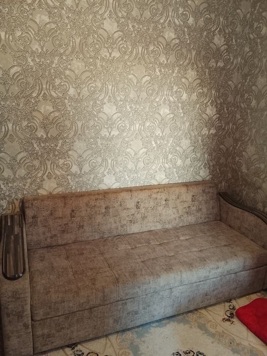 Диван кровать почти новый