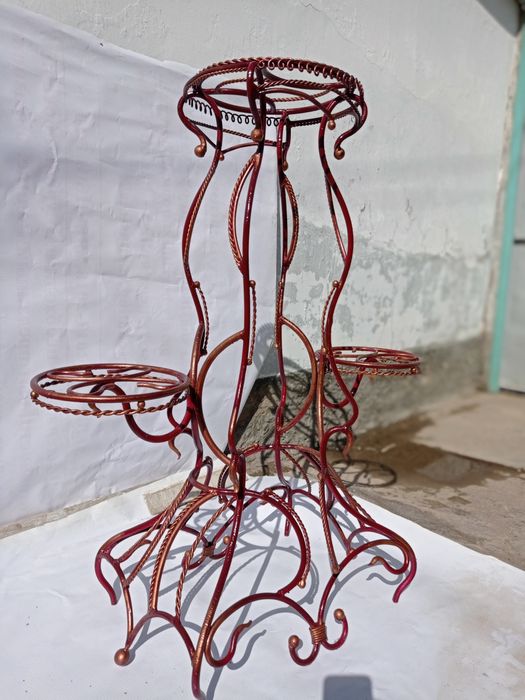 Продаётся подставка под цветы