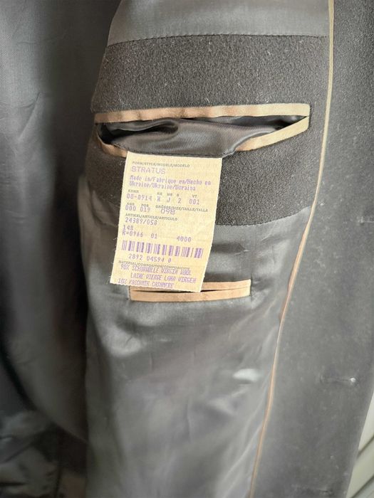 Продавам палто Boss кашмир / вълна - M