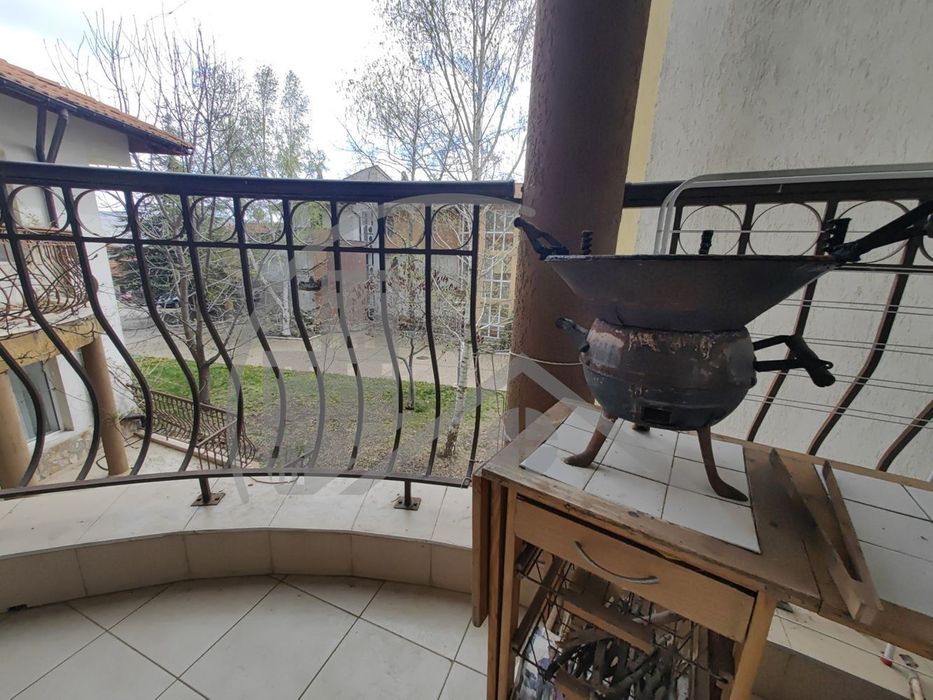 Продава се Тристаен апартамент в с. Рогачево, Област Добрич - 90 кв.м за 723 €/кв.м - Снимка #8