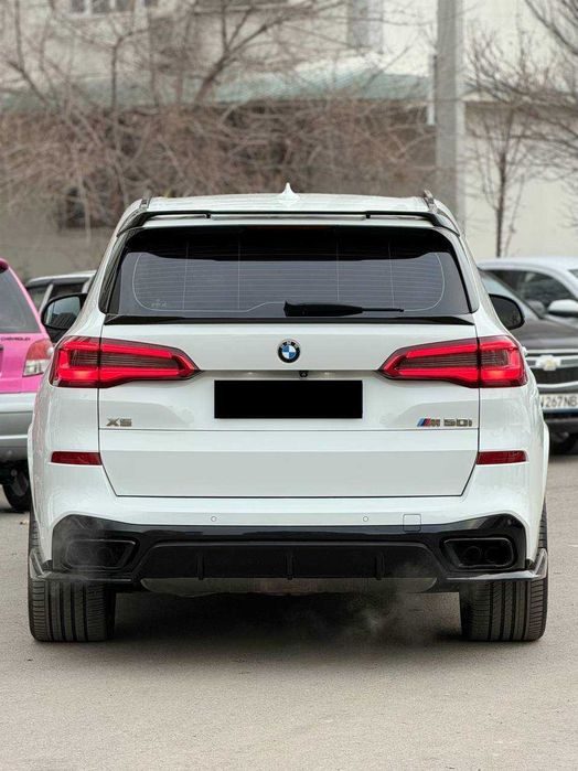 Sotuvda BMW X5 M50i