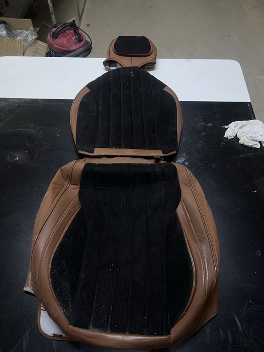 Чехол на машину кожа