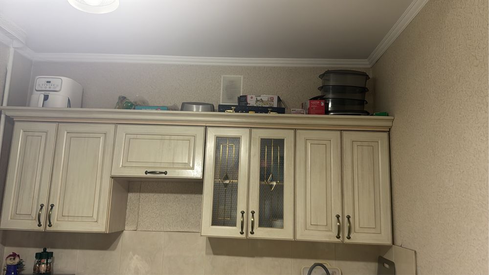 Отдам даром верх кухни не кому снимать