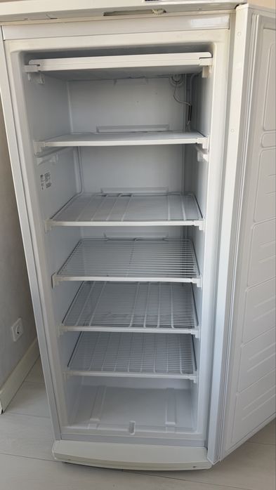 Продам морозильник атлант