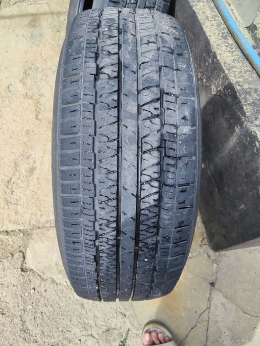 Продам шины б/у трианжел 255/70/15.