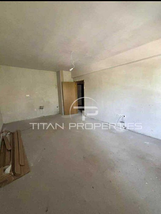 Продава се Двустаен апартамент в Пловдив, Тракия - 60 кв.м за 1375 €/кв.м - Снимка #1