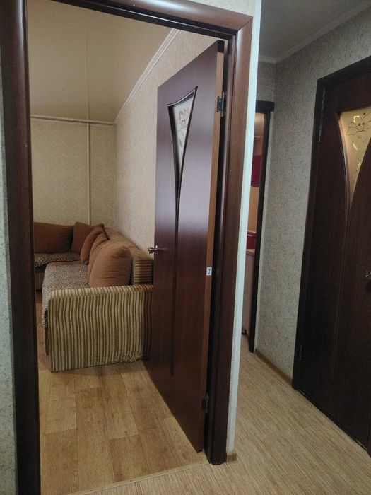 Продам однокомнатную квартиру на 1/9 39кв.ул.На.им.Славского 54