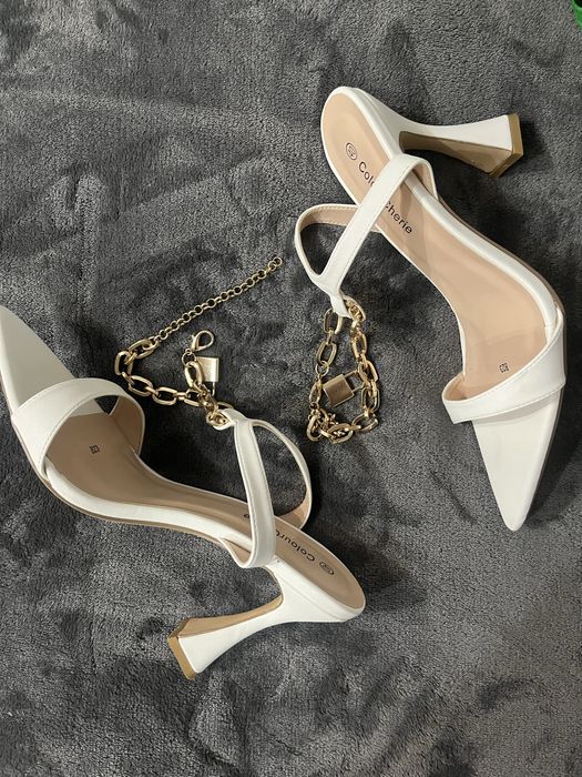 Sandale pentru evenimente albe cu accesoriu