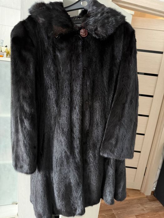 Продам б/у норковую шубу