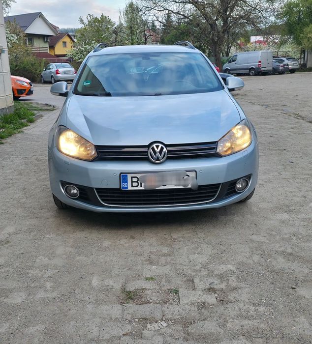 Volkswagen Golf ITP pana in martie 2027, asigurare si rovineta valabile