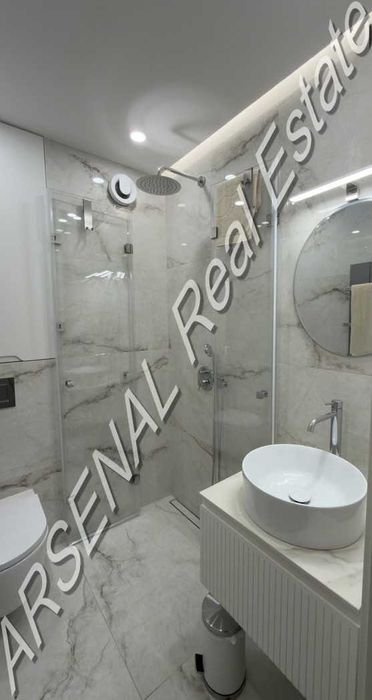 Дава се под наем Тристаен апартамент в София, Хладилника - 100 кв.м за 1500 € - Снимка #6