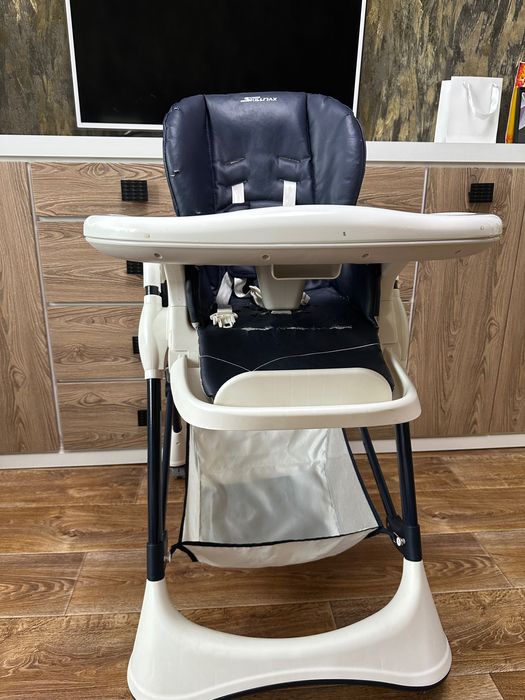 Детский стульчик для кормления