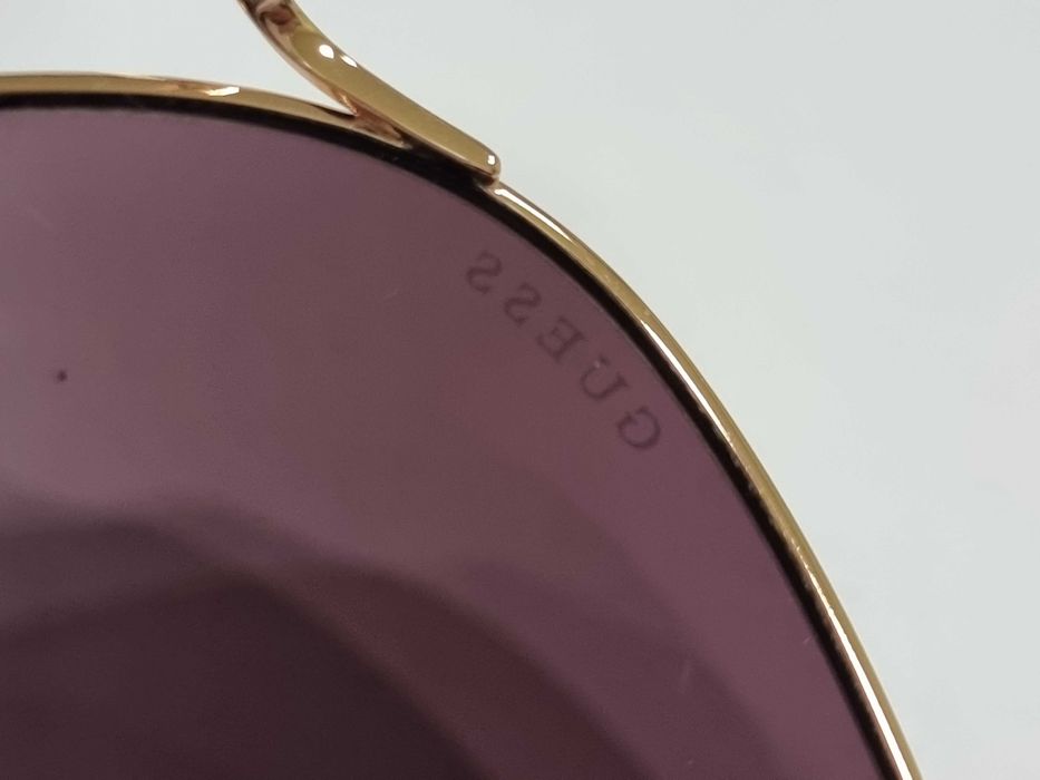 Дамски слънчеви очила Guess