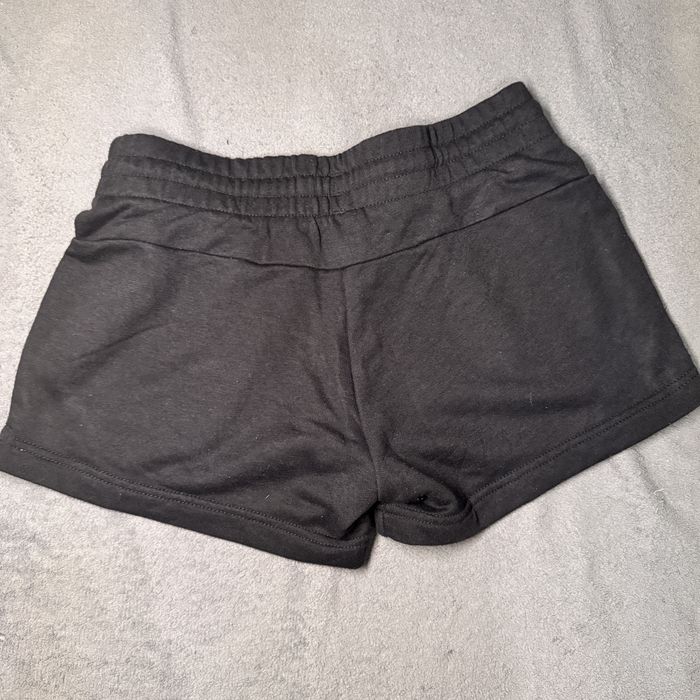 Pantaloni scurti adidas