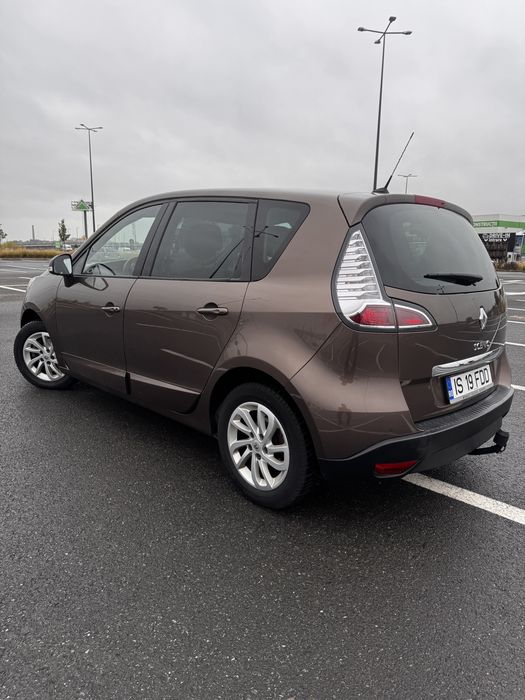 RENAULT Scenic 2012 — imagine 3