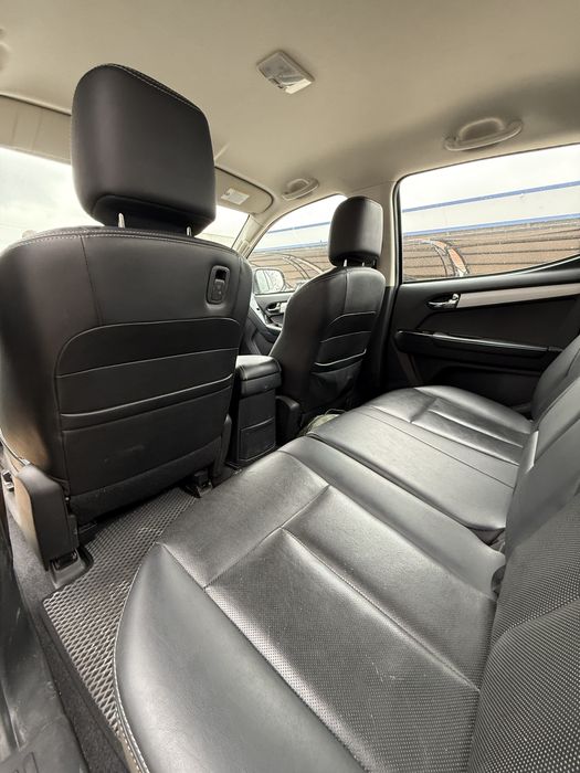 Isuzu D-Max 2021 | Дизель | Автомат | 67 000 км | Не бит