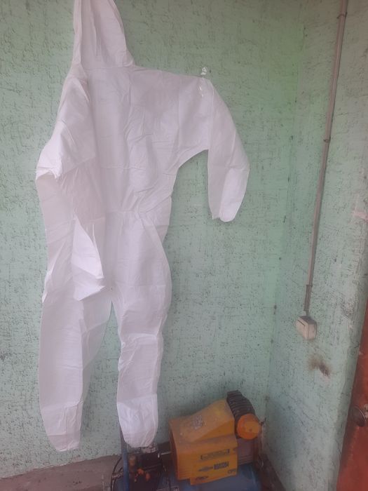 Продам спецодежду для малярных работ