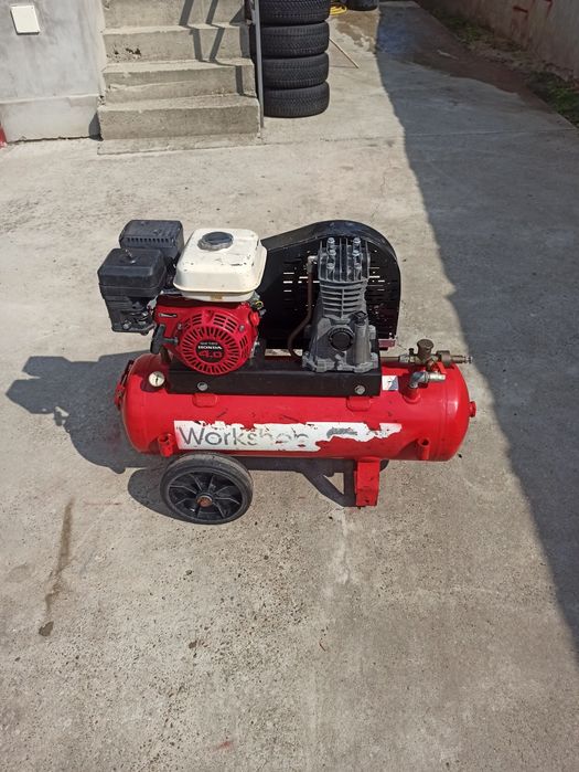 Compresor de  aer pe benzină