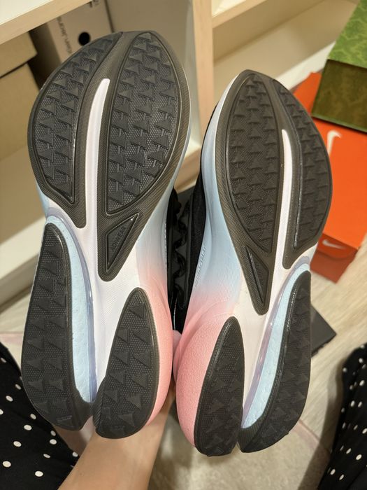 Кроссовки adidas, оригинал , на 37-38 размеры