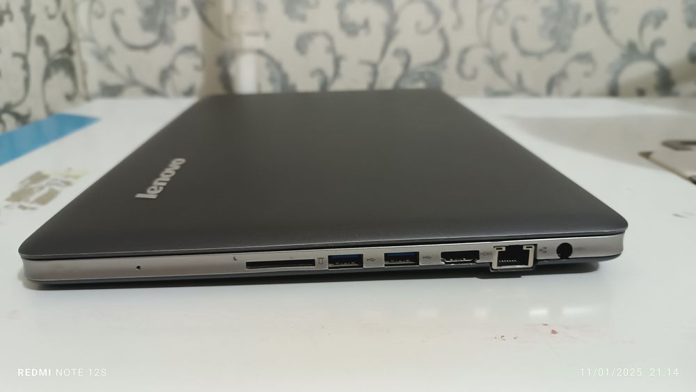 Lenovo Intel core.i7  Lenovo/ notbook / kamputer