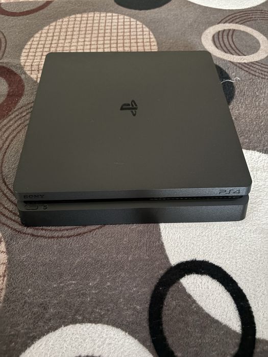 Vand PS4 cu cu ssd 512gb si 3 jocuri