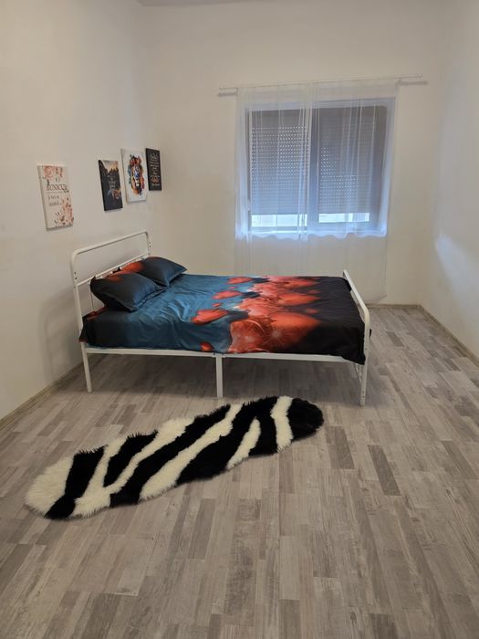 Inchiriez in regim hotelier apartament in zona centrala-Loc de parcare For rent downtown with parking available