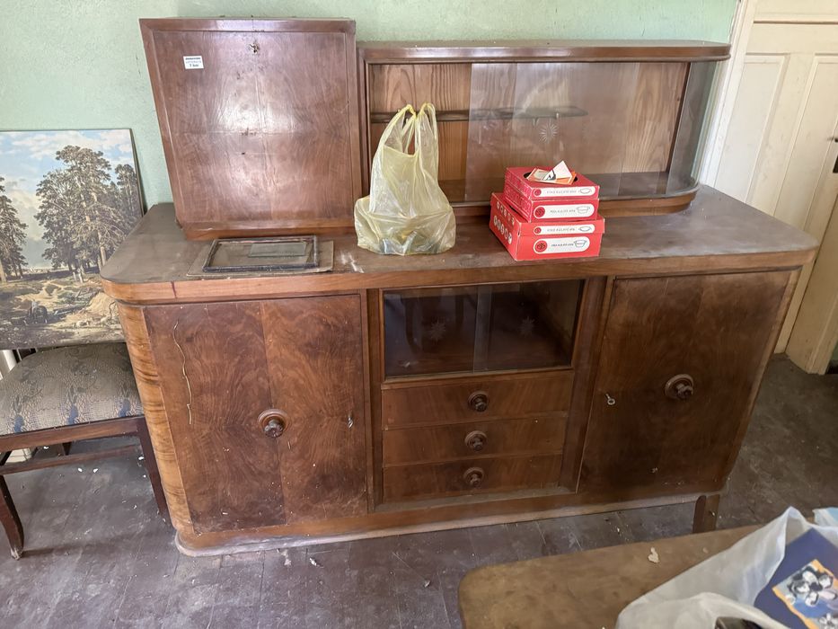 Старинни автентични мебели Маса Гардероб Бюфет Нощно шкафче врати