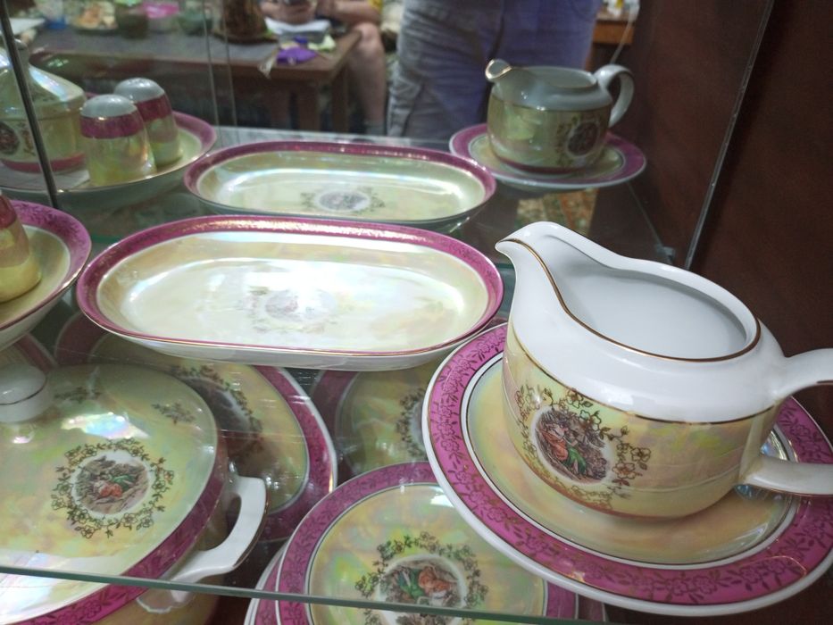 Столовый сервиз ,,МАДОНА" ГДР-1975г.