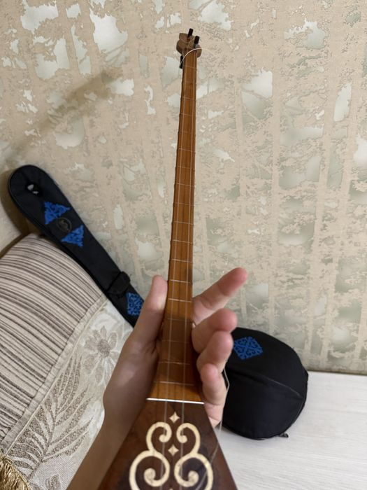 Домбыра жаксы әдемі