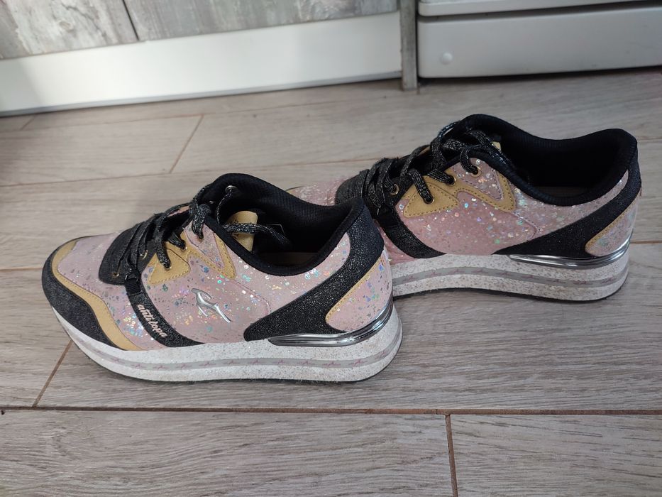 Маратонки Антилопа