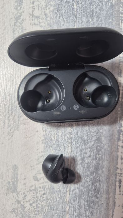 Продам наушник Samsung GalaxyBuds