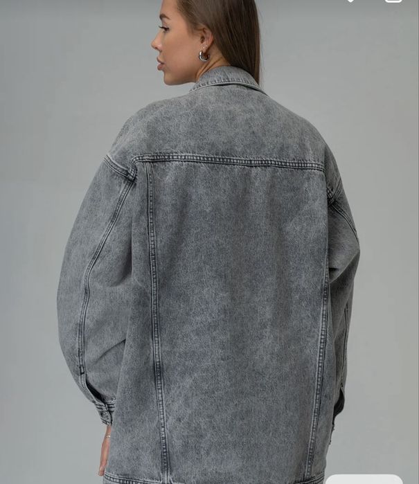 Продается джинсовая куртка-сюртук