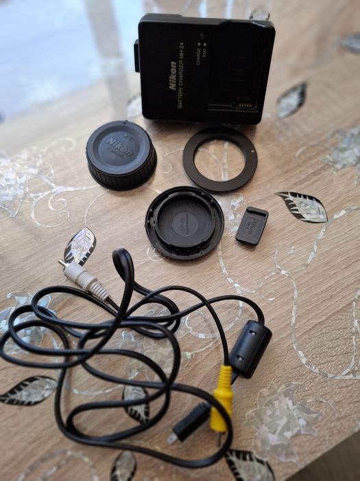 Nikon D5100 + обектив 18-55mm VR — комплект