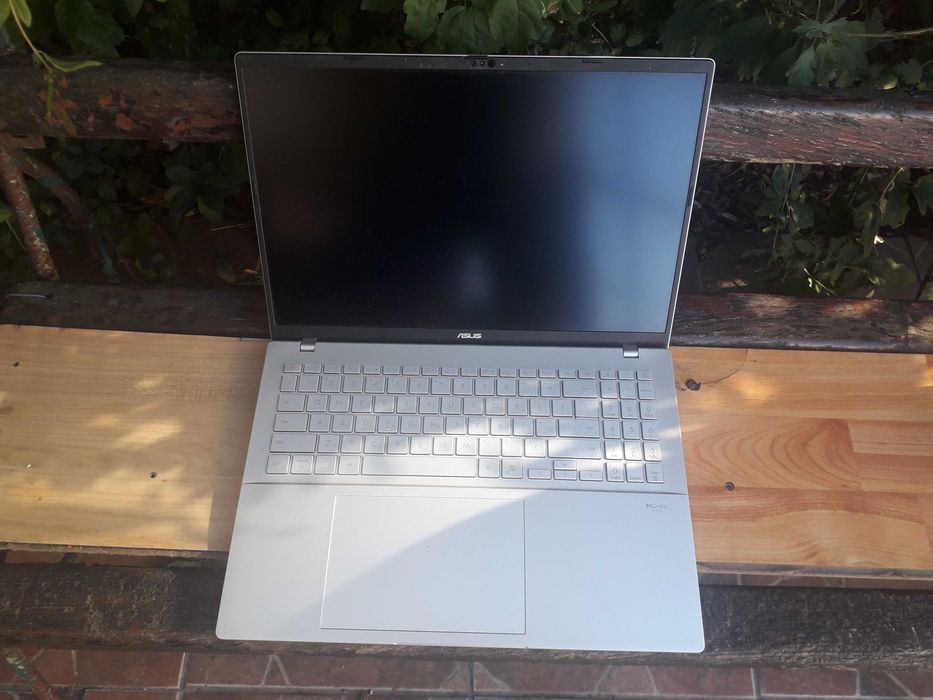 Asus VivoBook S16 Ryzen 7 H cu AI 32 gb ddram 5 Oled 144 hz
