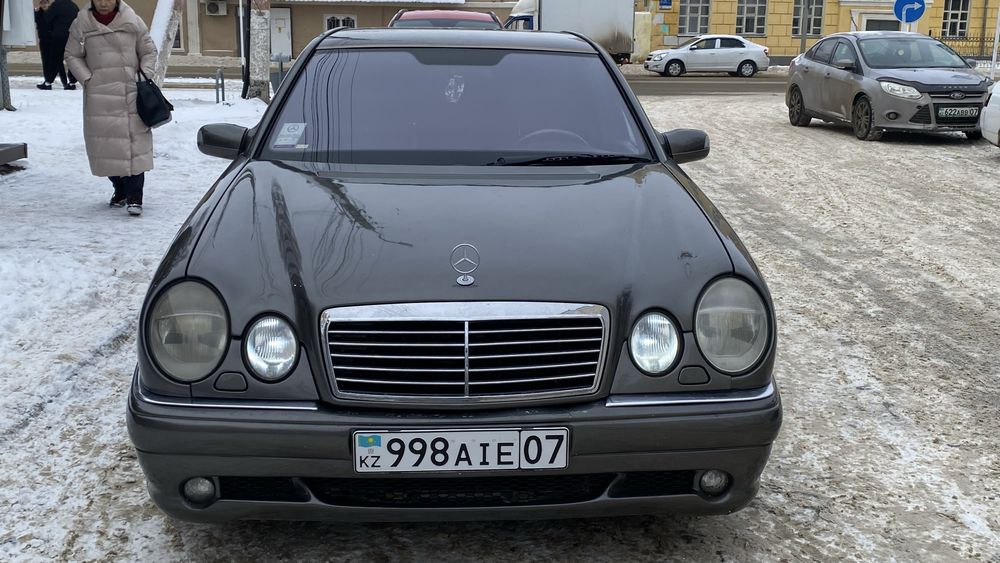Продам Мерседес Е320