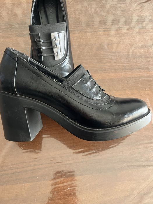 Туфли женские черные