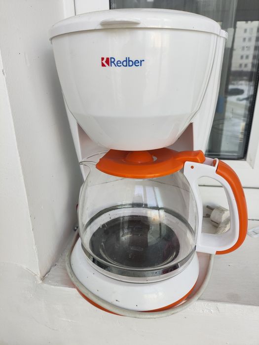 Кофеварка простая