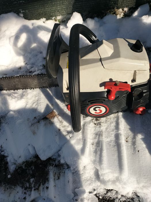 Vînd drujbă China stare bună