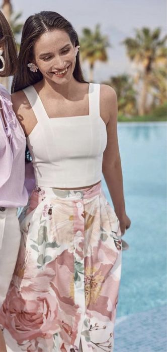 Летний костюм (юбка и топ)