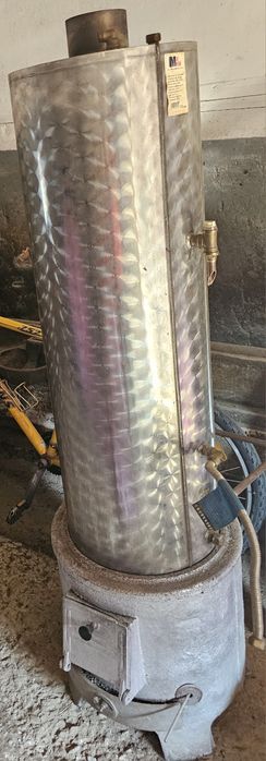 Vând cazan baie cu sobita