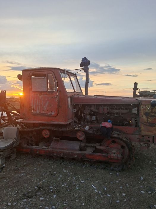 Трактор Т - 4 гусеничный