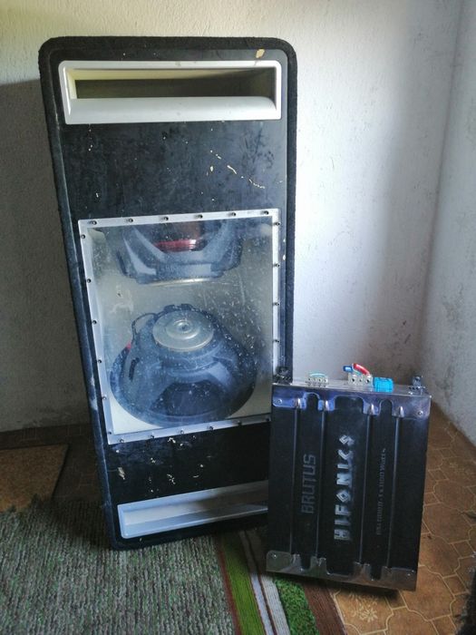 Бас каса  с усилвател  всичко заедно се продава