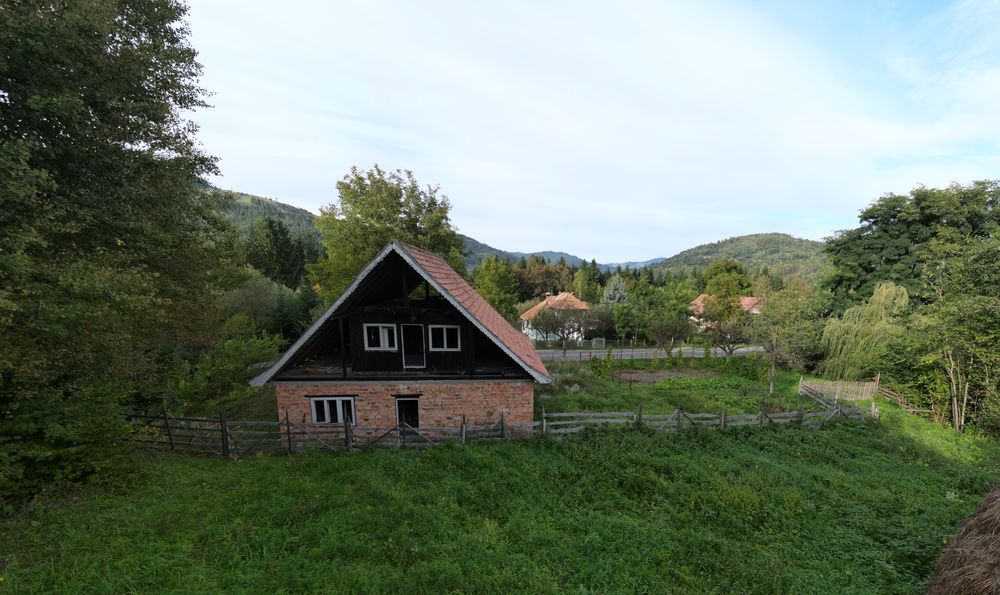 Teren cu locuinta P+M la rosu - Ceahlau